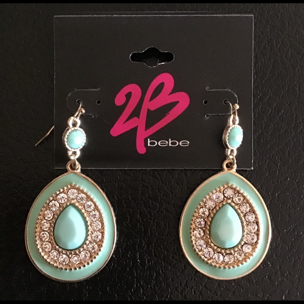 NWT❗️2B bebe earrings